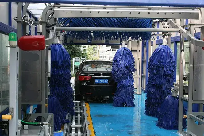 Tunnel car washing machine