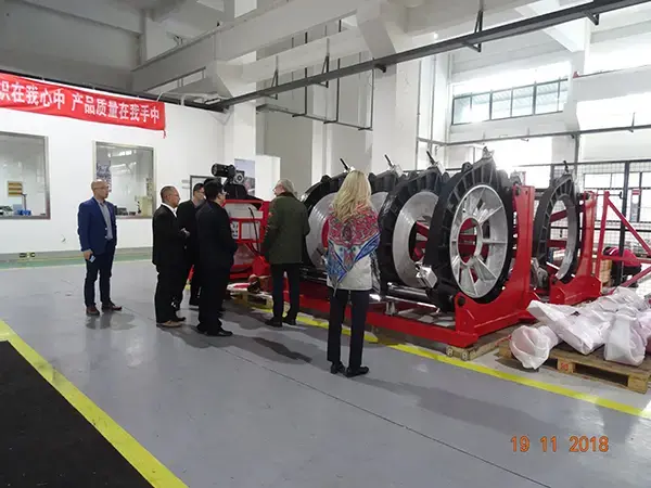 Welcome Dr.Rothenberger and his daughter come to inspect the Rothenberger Chinese factory.