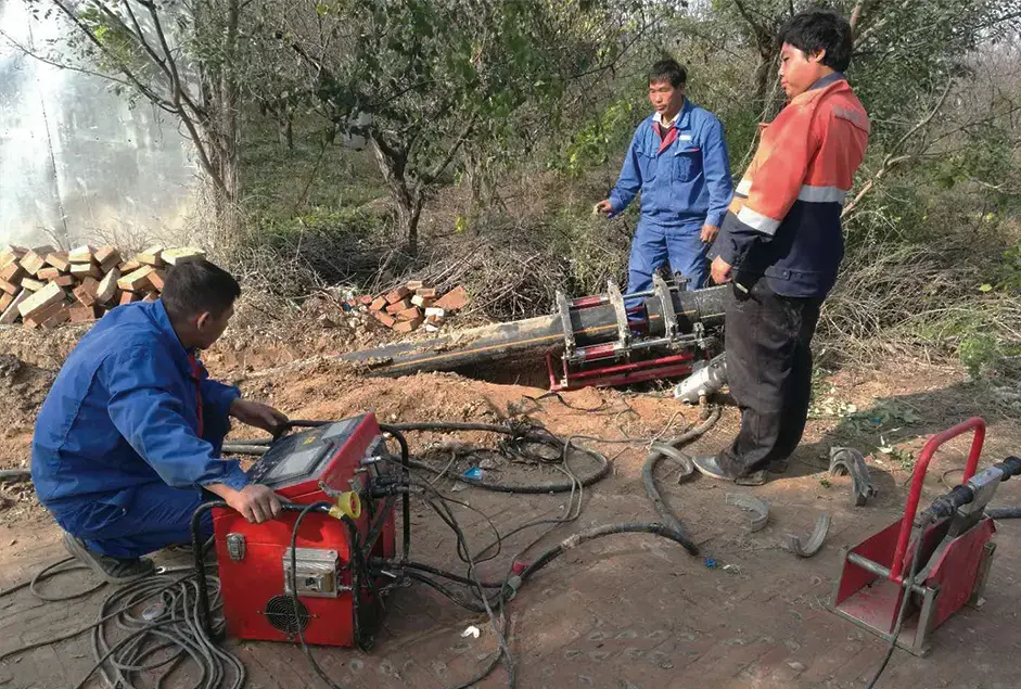 Chongqing Dianjiang gas pipeline worksite QZD250/90 automatic welding machine