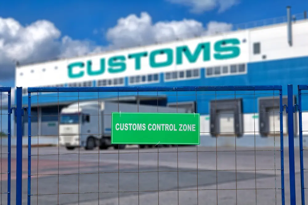 customs bonded warehousing 
