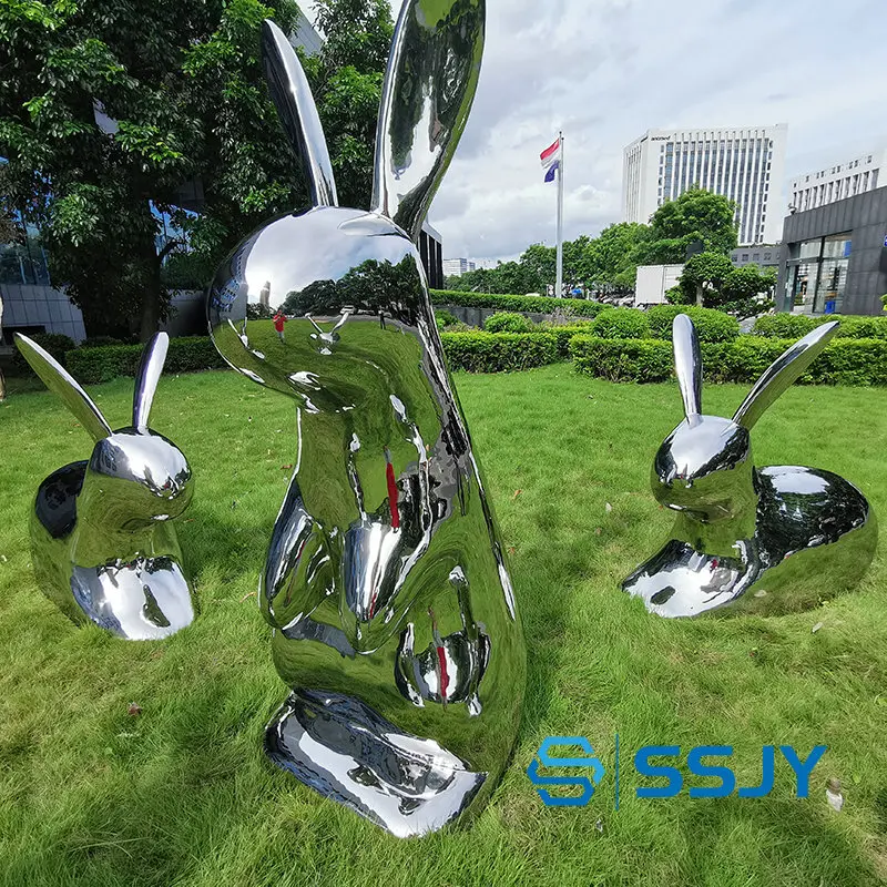 Stainless steel rabbit sculpture (1)