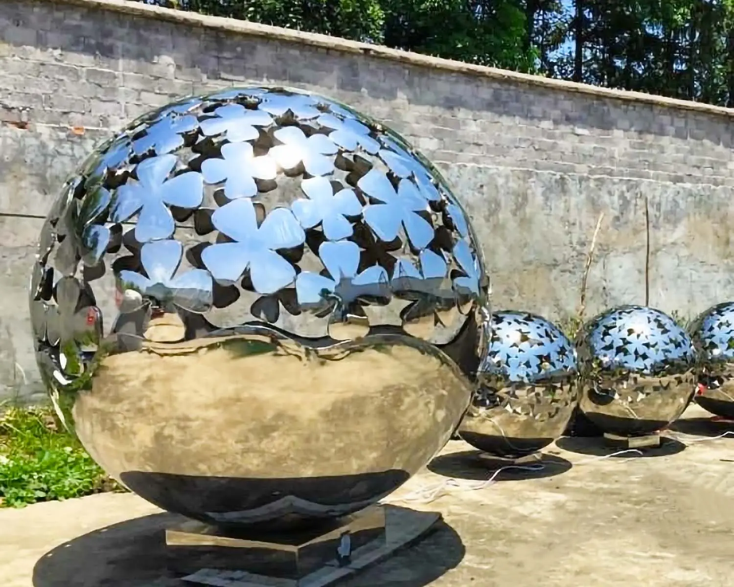 stainless-steel-sphere-laser-cut-clover-pattern-lg
