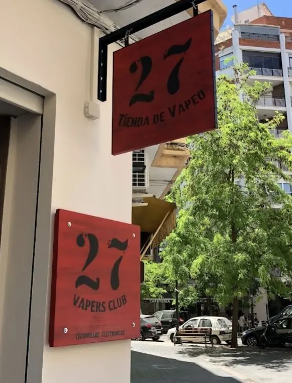 27 Tienda De Vapeo