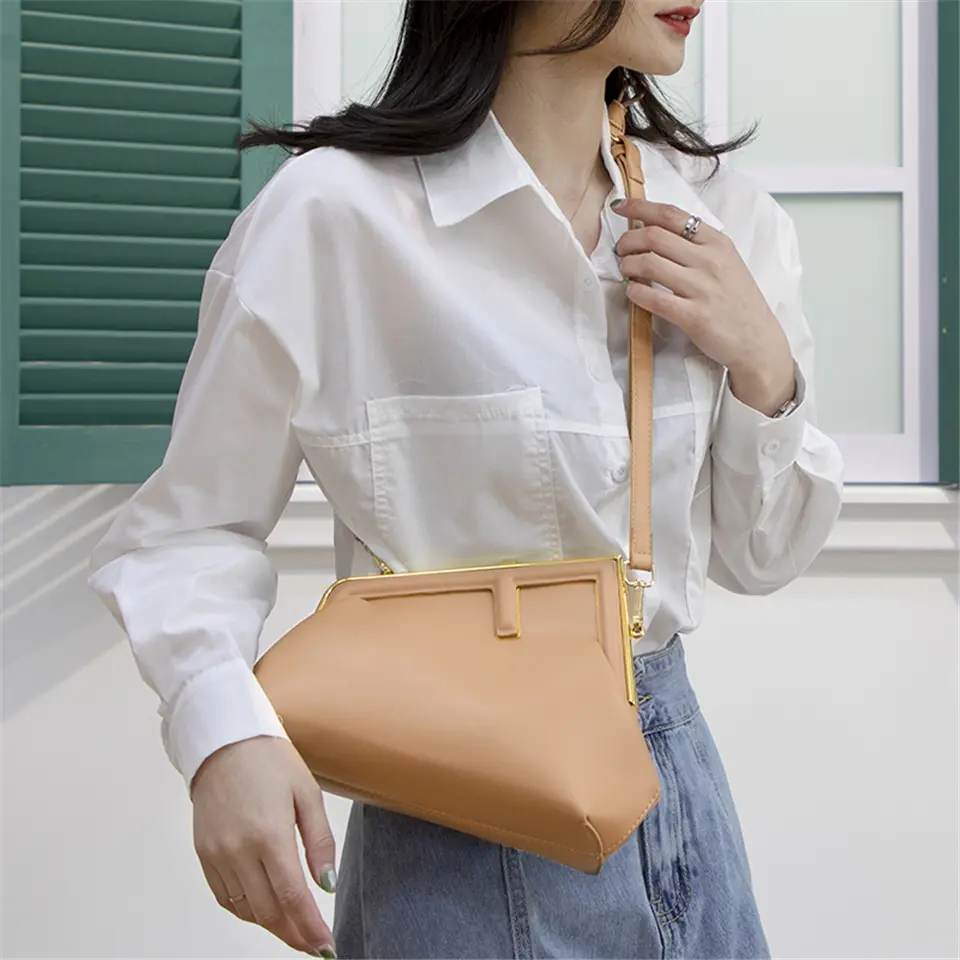 High-Quality-Leather-Shoulder-Bags-for-Women-2021-Luxury-Designer-Handbag-Leisure-Simple-Crossbody-Saddle-Bag19