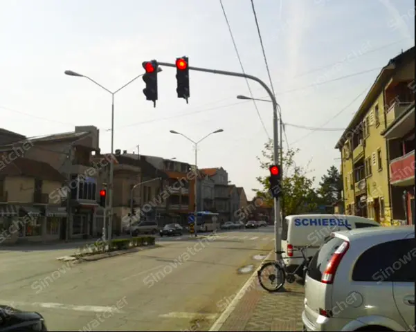 塞尔维亚案例大功率信号灯2